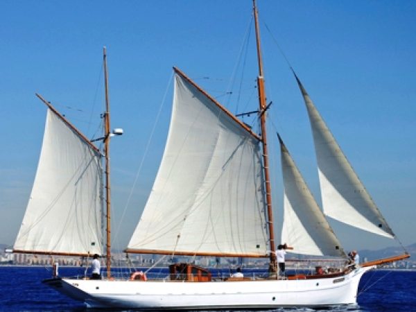 far-barceloneta-embarcacio